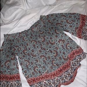 Knox Rose Medium Off the shoulder shirt